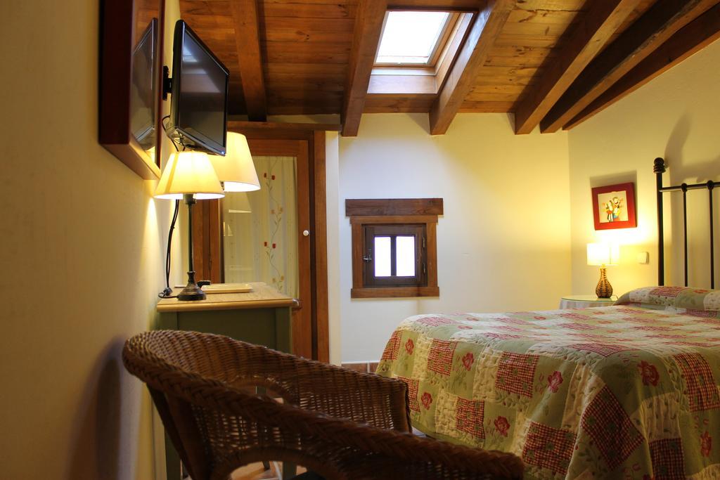 Hostal Rural Luna Y Hostal Rural Lunaposada Candeleda Camera foto