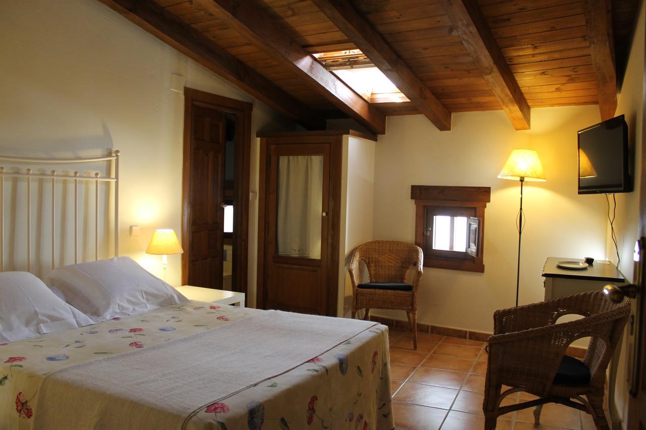 Hostal Rural Luna Y Hostal Rural Lunaposada Candeleda Esterno foto