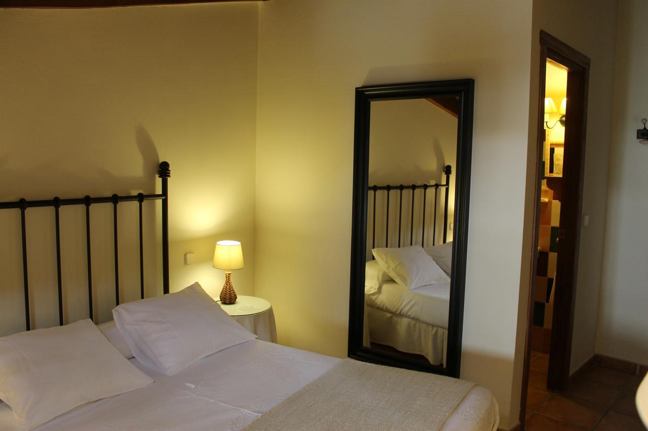 Hostal Rural Luna Y Hostal Rural Lunaposada Candeleda Esterno foto