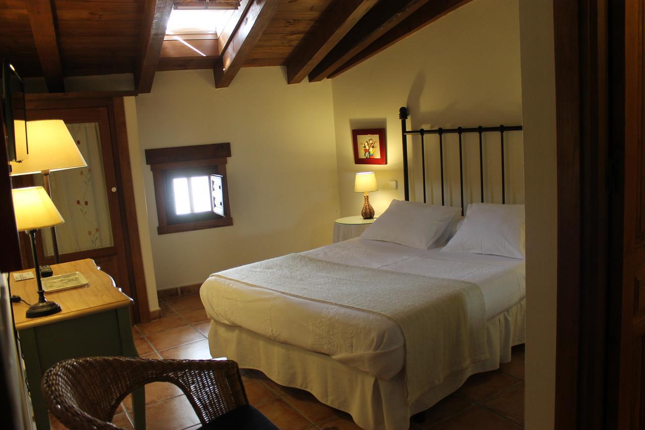 Hostal Rural Luna Y Hostal Rural Lunaposada Candeleda Esterno foto