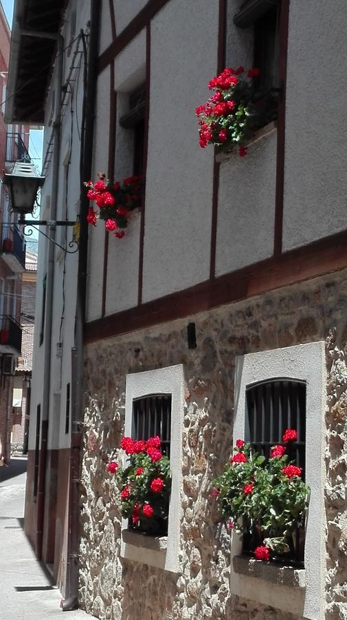 Hostal Rural Luna Y Hostal Rural Lunaposada Candeleda Esterno foto