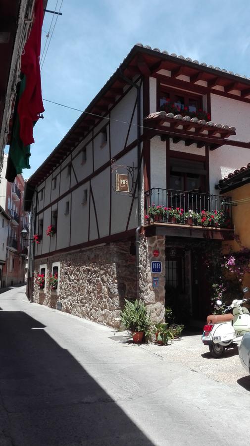Hostal Rural Luna Y Hostal Rural Lunaposada Candeleda Esterno foto