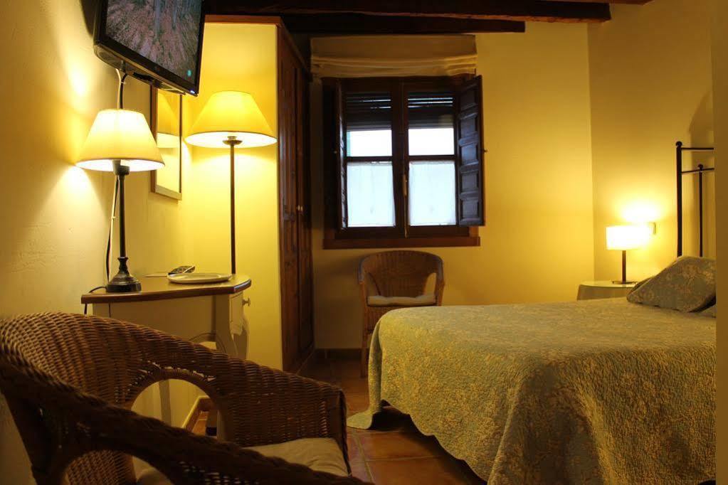 Hostal Rural Luna Y Hostal Rural Lunaposada Candeleda Esterno foto